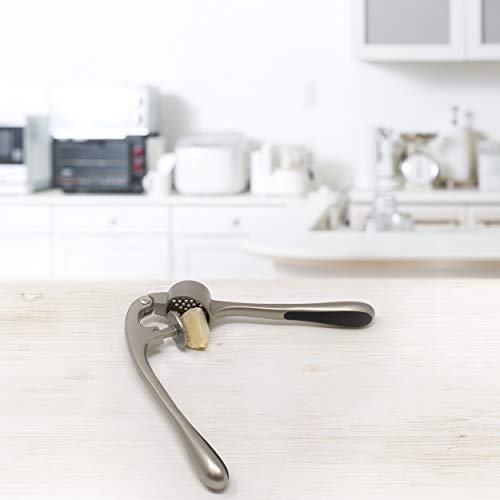 Zulay Kitchen Garlic Press - Image 5