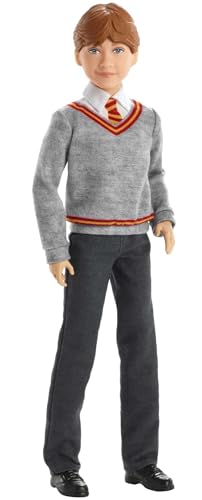 Mattel Harry Potter Poupée articulée Ron Weasley de 26 cm en uniforme Gryffondor en tissu avec baguette magique, à collectionner, jouet enfant, FYM52