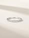 Imagen de EAMTI Anillo de compromiso apilable de plata de ley 925 de 2 mm con circonita cúbica