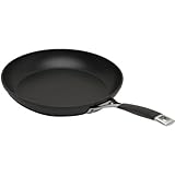 ル・クルーゼ(Le Creuset) TNS シャロー フライパン 22cm ガス IH オーブン 対応 シリコンハンドル【日本正規販売品】