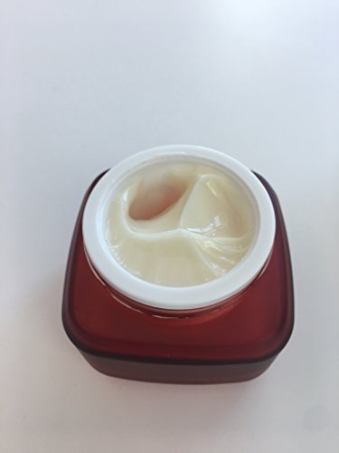 KIKO Milano Skin Trainer Cream | Face Cream That Stimulates Hydration and Keeps Skin in Shape at All Ages - Image 4