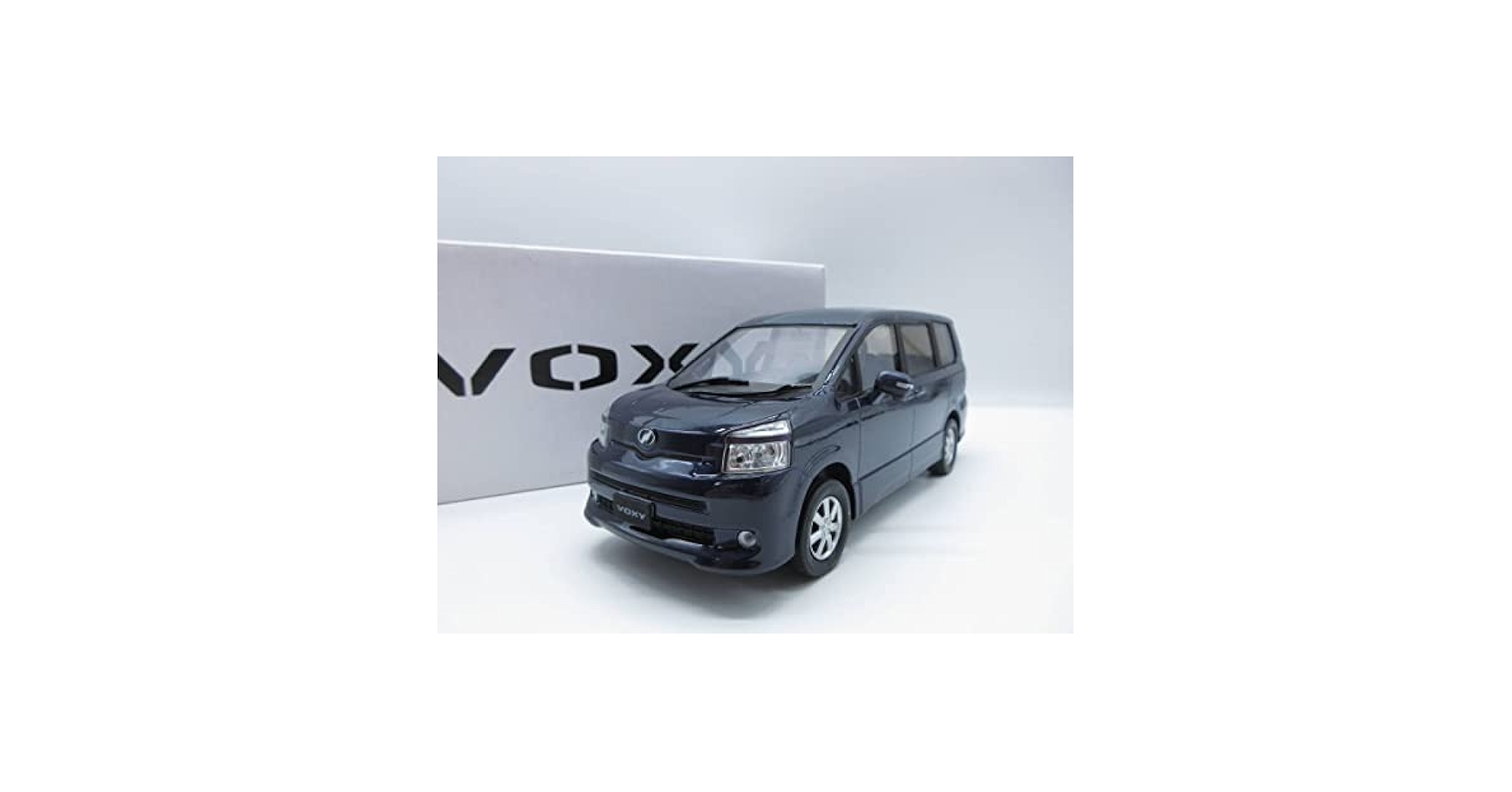 ヴォクシー voxy カラーサンプルミニカー　非売品　ダークバイオレットマイカ Amazon | 1/24 ミニカー ヴォクシー VOXY 70系 前期 非売品