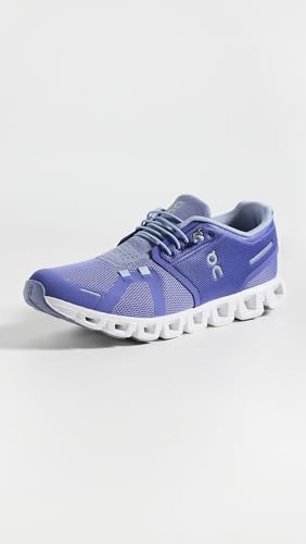 Image of On Women's Cloud 5 Sneakers