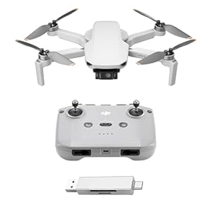 DJI Mini 4K, Drohne mit 4k UHD Kamera für Erwachsene, unter 249 g, 3-Achsen Gimbal Stabilisierung, 10 km Videoübertragung, autom. Rückkehr (Mini 4K Bundle + Kartenleser)