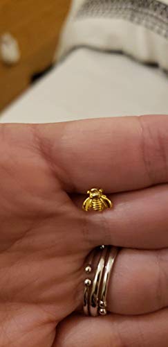 RUIZHEN Cute Honey Bee Earrings Tiny Bee Stud Earrings for Girls2