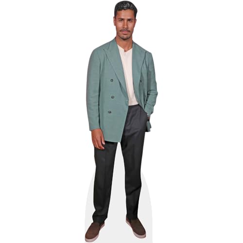 Bild: Chukwuma Modu (Blazer) Pappaufsteller lebensgross f�r 66,97 EUR bei amazon.de