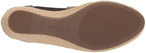Gentle Souls by Kenneth Cole Women's Women's Noa Elastic Slip on Heeled Sandal, Pewter, 5.5 | Image 3