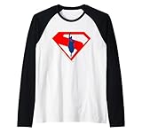 Sperimenta la potenza e l'eredità di Superman con questo design iconico della silhouette. Perfetto per i fan del nuovo film di Superman che vogliono mostrare la loro ammirazione.