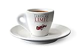 Kleine Tasse mit Untertasse und Spruch sowie Motiv Rennauto : Leben am Limit. Geschenkidee für Frauen und Männer.