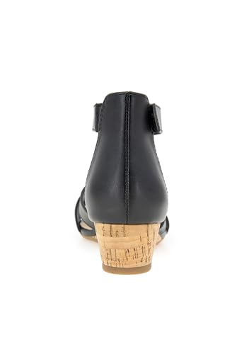 XOXO Women's Alisha Heeled Sandal2