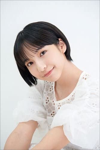 Amazon.co.jp: 20221105発売予定! 卓上 山之内すず 2023年カレンダー