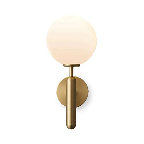 Luminaire de chevet design or et verre opalin pour décoration haut de gamme