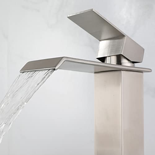 Robinet de salle de bain en acier inoxydable mitigeur cascade lavabo durable