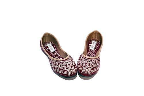 Zari Work Rajasthani Juttis for Women – Unique Stylish Designer Flat Mojaris | Ethnic Handcrafted Slip-On Leather Shoes for Party, Casual & Daily Wear4