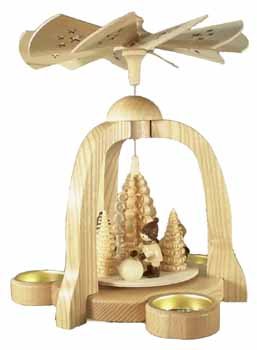 Pyramide de Noël bois Erzgebirge avec boule de neige pour raviver les souvenirs d'enfance