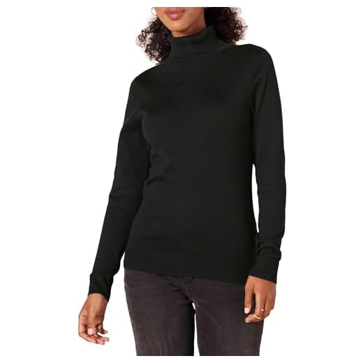 17+ Fall Outfit Ideas for Women That Always Look Stylish Fitted black knit sweater