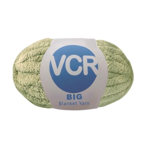 Image of VCR Olive Green Yarn, 200 Grams Big Chunky Hank, 22 Meters Length, Suitable for Knitting Blankets and Pillows, 100% Polyester Yarn Ball for Crochet DIY, Soft Threads, Pack of 1