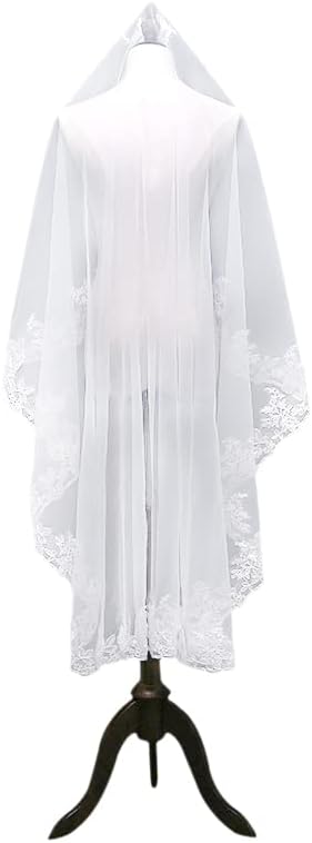 Patty BothSimple Elegent Lace Appliques Wedding Veil With Bridal Veils Comb