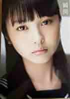 瞬間 : 浜辺美波写真集 Amazon.co.jp: 入手困難 希少本 サイン入り 浜辺美波 ファースト