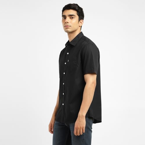 Image of Levi's Men's Solid Slim Fit Shirt