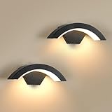 Matériaux de Haute Qualité : L'applique murale extérieure noire utilise un processus de moulage sous pression intégral en alliage, avec une surface traitée contre la rouille et une peinture par pulvérisation à haute température, garantissant l'absence de fissures, la résistance à l'humidité et à l'oxydation. L'abat-jour en acrylique à haute transmissivité lumineuse assure une diffusion optimale de la lumière, améliorant la visibilité et la sécurité nocturnes