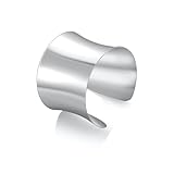 Qualité du matériau : par rapport à d'autres matériaux, les bracelets métalliques sont moins susceptibles d'être déformés ou endommagés et peuvent maintenir une apparence à long terme. Il est également plus facile à nettoyer et à entretenir. L'argent métallique lui-même a un lustre unique, qui n'est ni trop ostentatoire, mais aussi élégant, peut être une bonne feuille pour le tempérament du porteur.