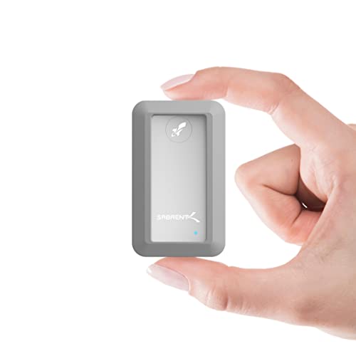 SSD Externo Sabrent Rocket Nano 1TB USB 3.2 en gris de aluminio impermeable IP67 con protector