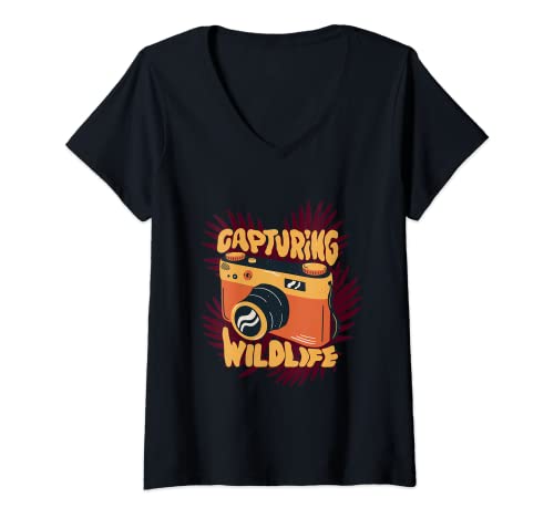 Womens I'm Capturing Wildlife Photo Natural Photography V-Neck T-Shirt