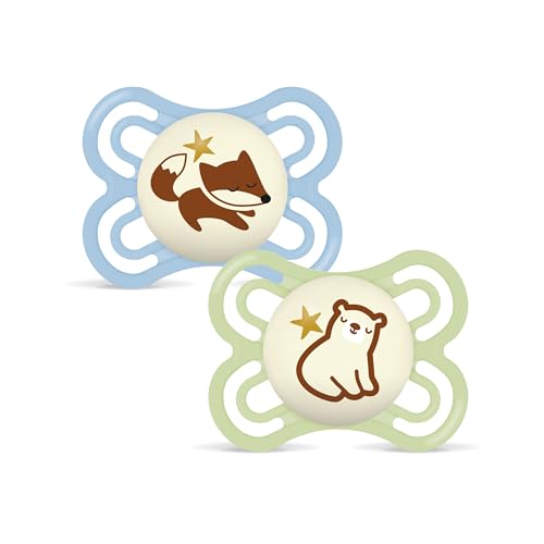 MAM Perfect Night Schnuller | 0-6 Monate | leuchtende Babyschnuller | 94% Akzeptanz | von Experten empfohlen | beugt Zahnfehlstellungen vor | SkinSoft Silikon | Fuchs/Bär | 2 Stück
