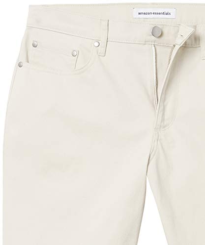 Image of Amazon Essentials Men's Straight-Fit 9 inch Inseam Stretch Cotton Twill 5-Pocket Shorts