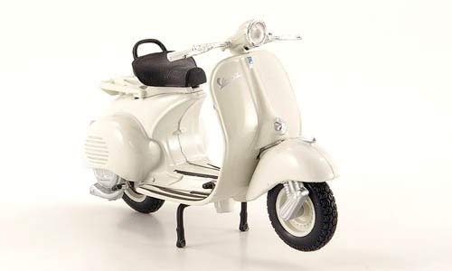 Preisvergleich Produktbild Vespa 150, hellgrau, 1956, Modellauto, Fertigmodell, Maisto 1:18
