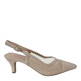 Zapato salón destalonado con tacón de 7 cm, la combinación perfecta de elegancia y confort para cualquier ocasión especial. Su diseño sofisticado y femenino estiliza la figura, mientras que el tacón medio proporciona una pisada estable y cómoda. Ideal para invitadas que buscan un calzado versátil y chic, perfecto para eventos, bodas o celebraciones. ¡Añade un toque de distinción a tu look con este imprescindible de tu armario!