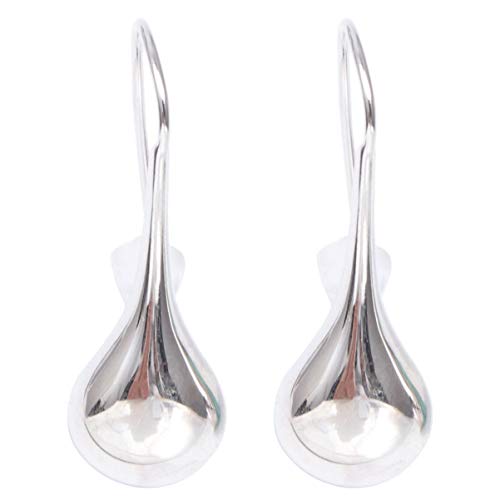 Boucle d'oreille exagérée légère pour sublimer une tenue simple