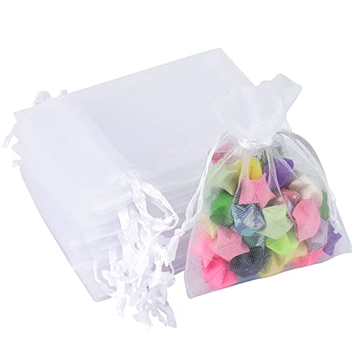 Preisvergleich Produktbild G2PLUS 100 Stück Weiß Organzasäckchen, 7x9 CM Kleine Geschenk Organzabeutel, Hochzeit Organza-Beutelchen mit Kordelzug Sie als Hochzeit Bonbonsbeutel, Schmuckbeutel, Geschenkbeutel