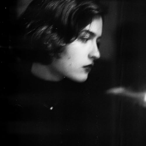 『How Photography Helped Him Survive Not Belonging Anywhere: Marshall To, EO102』のカバーアート