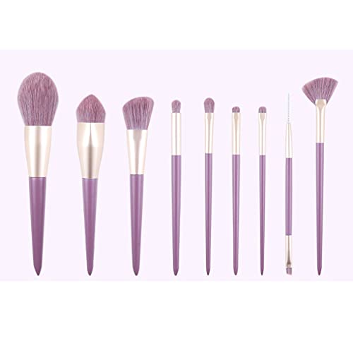 Couverture de maquillage impeccable grâce au pinceau de maquillage souple