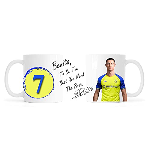 Taza de fútbol con Cristiano Ronaldo dos Santos Aveiro, jugador del equipo Al Nassr FC, Arabia Saudita Cover