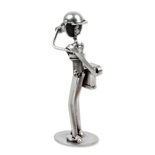 Escultura rústica fotógrafo con partes de auto recicladas metálica miniatura 2
