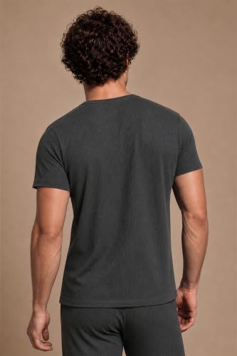 Image of Van Heusen Men's Anti-Bacterial Short Sleeve Soft Comfort Thermal Top