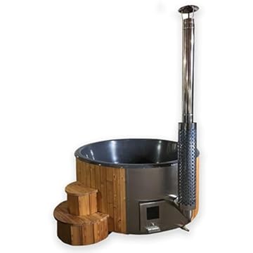 outdoor hot tub and sauna