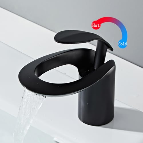 Robinets de lavabo cascade pour rénover une salle de bain familiale