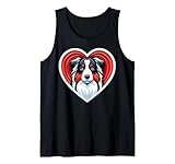 Simpatica arte del pastore australiano per qualsiasi mamma o proprietario di cani, con un cucciolo australiano in un grande cuore rosso. Per ogni amante dei cani australiani: per donne, uomini e bambini.