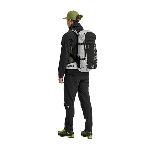 Mochila de escalada Ortovox con ajuste ergonómico de 30L y espalda corta 3