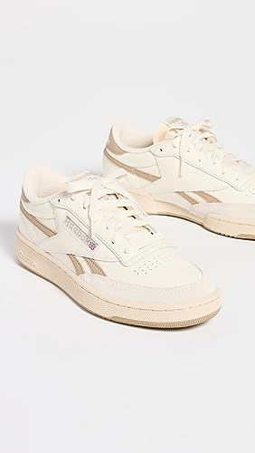 Reebok Club C Revenge Unisex Sneakers4
