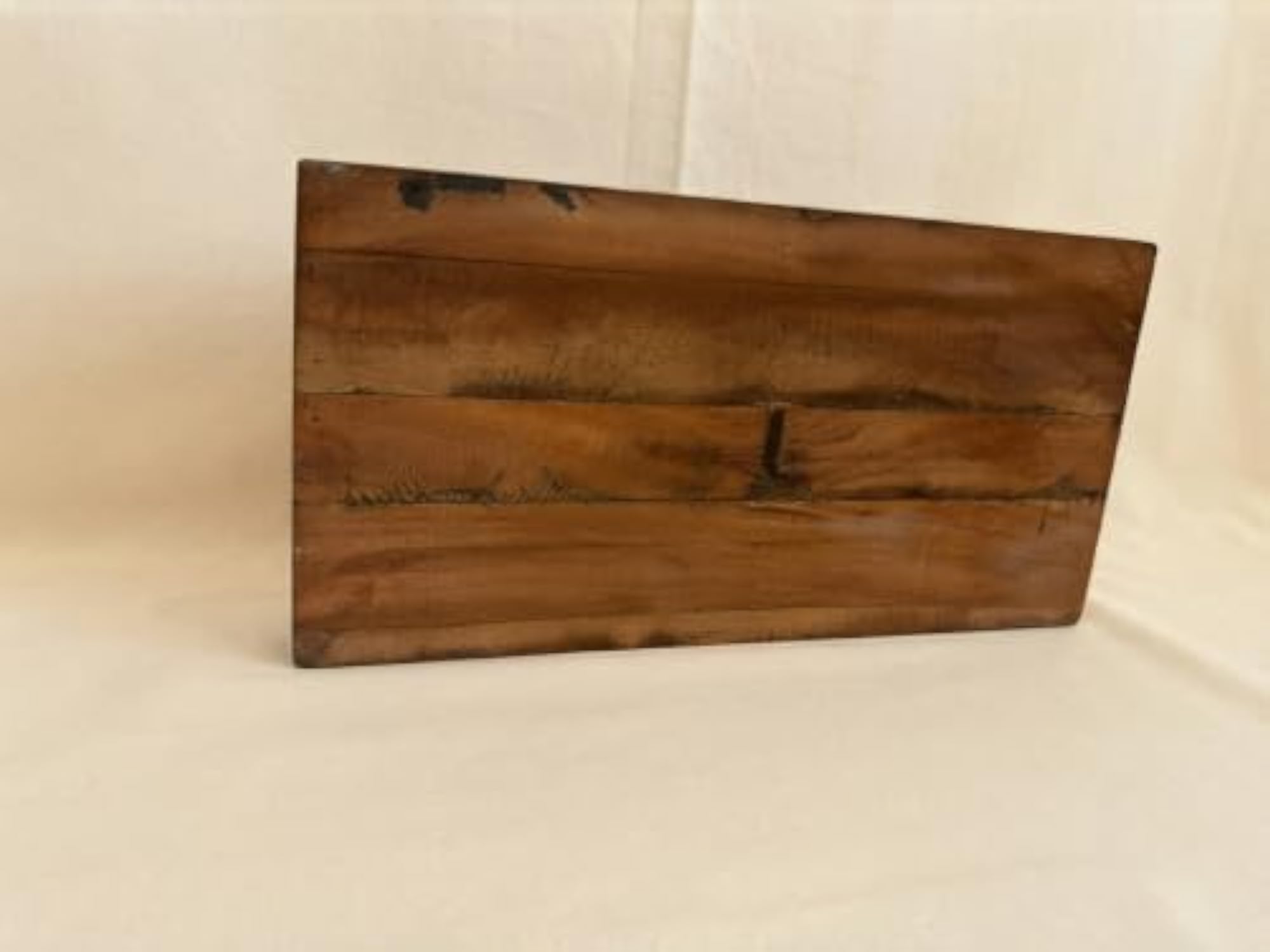 Scalloped 2-Compartment Decorative Tray