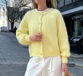 Image of Women Y2k Crop Cardigan Sweater Long Sleeve Button Down Cardigan Vintage Open Front Sweater Cute Knit Pullover Tops