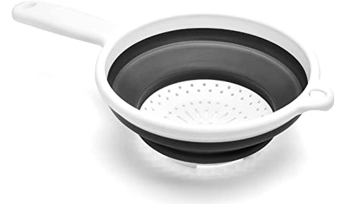 Brandobay Collapsible Kitchen Strainer with Handle - Silicone Colander - Collapsible Colander and Strainer to Rinse your Pasta, Salad Leaves, Fruits, & Vegetables - Heavy Duty Foldable Heat Resistant