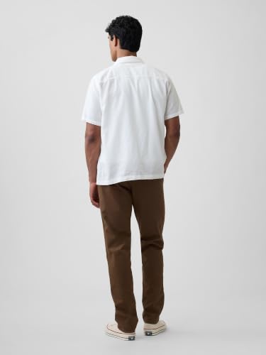Image of Gap Men's Essential Slim Fit Chino Pants