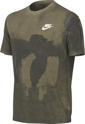 NIKE FD3935-276 K NSW TEE CLUB SESONL WSH AOP T-shirt Unisex NEUTRAL OLIVE/CARGO KHAKI/WHITE Size XL
