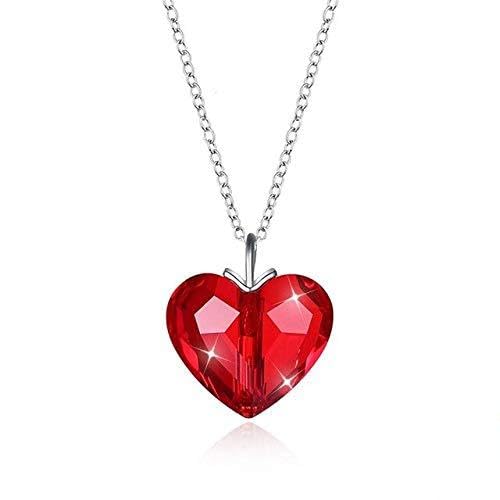 Collier cœur rouge en cristaux fins pour sublimer vos tenues de soirée